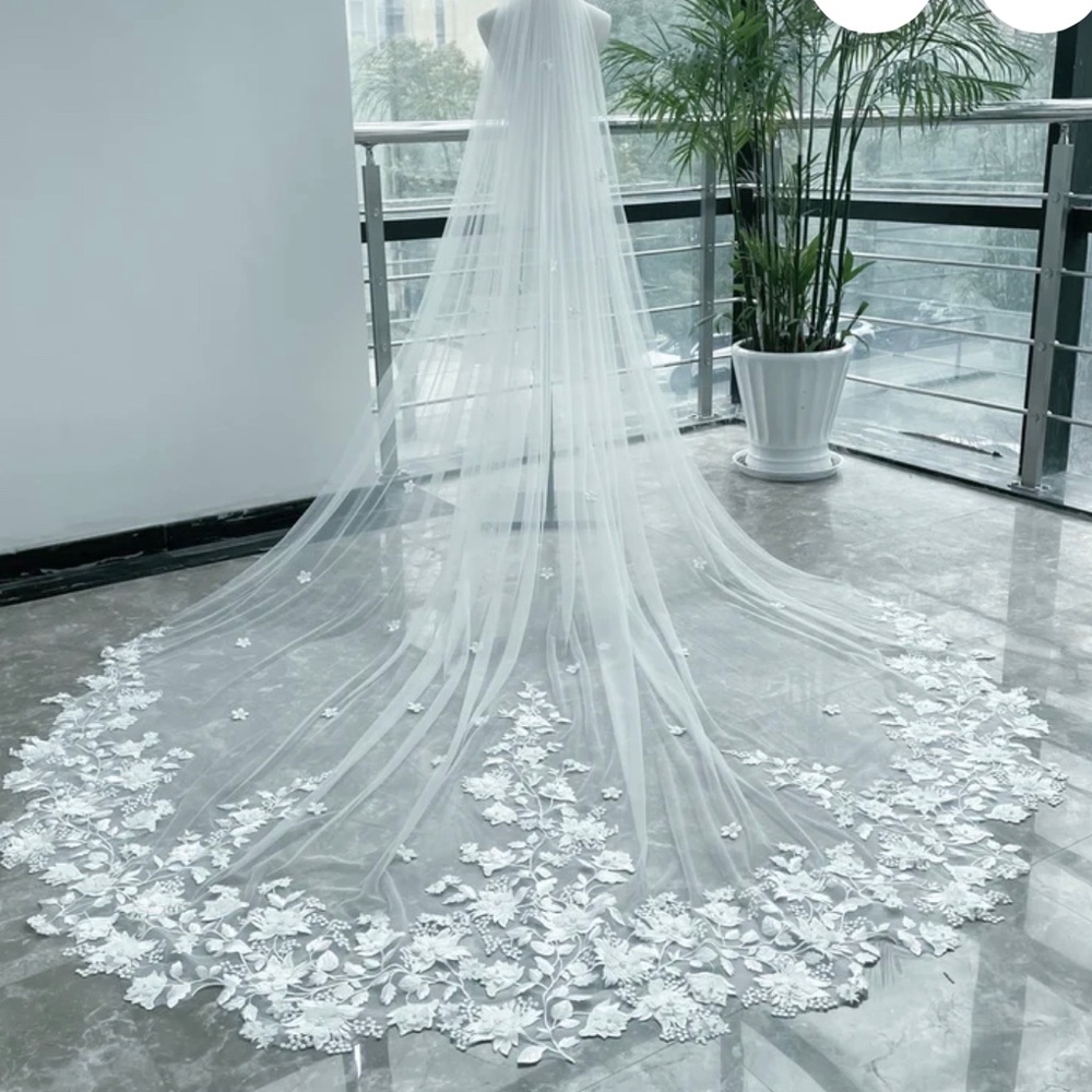 Ivory Cathedral Bridal Veil w/ Scattered Flowers/Pearls/Floral Lace: 118”/300cm